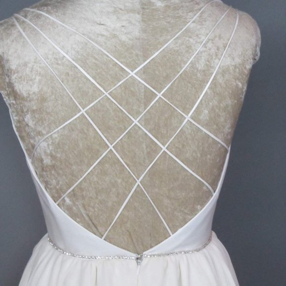 Silk Chiffon Destination Wedding Dress/Bridal Gown - Picture 4 of 8